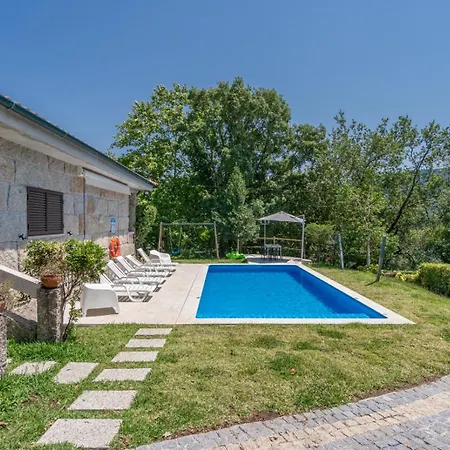 Casa Sejoes Geres - By Proguest